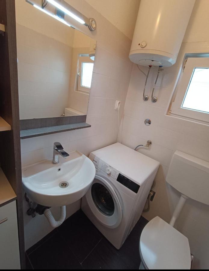 Appartement Apartman Brigita à Biograd Na Moru Extérieur photo